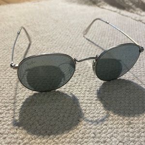 Round Metal Ray-Ban in Gunmetal